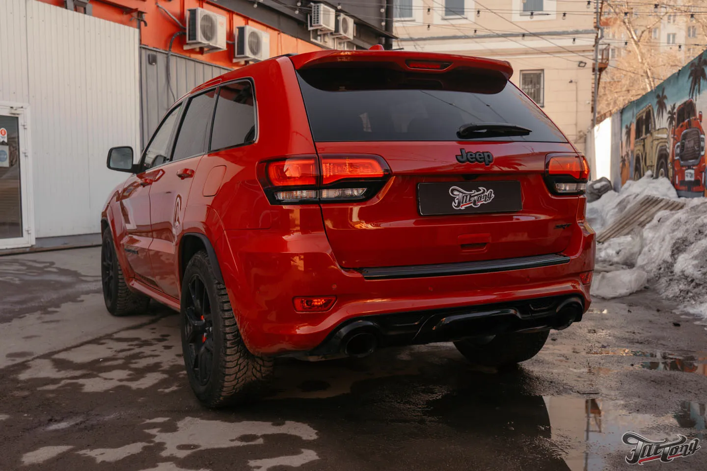 Ремонт и окрас двери на Jeep Grand Cherokee